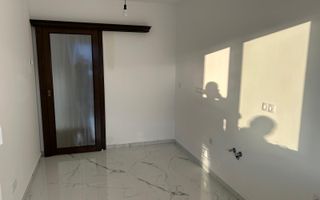 Apartament 3 camere de vânzare/balcon/parcare/ cartier Kogalniceanu - Poză 11