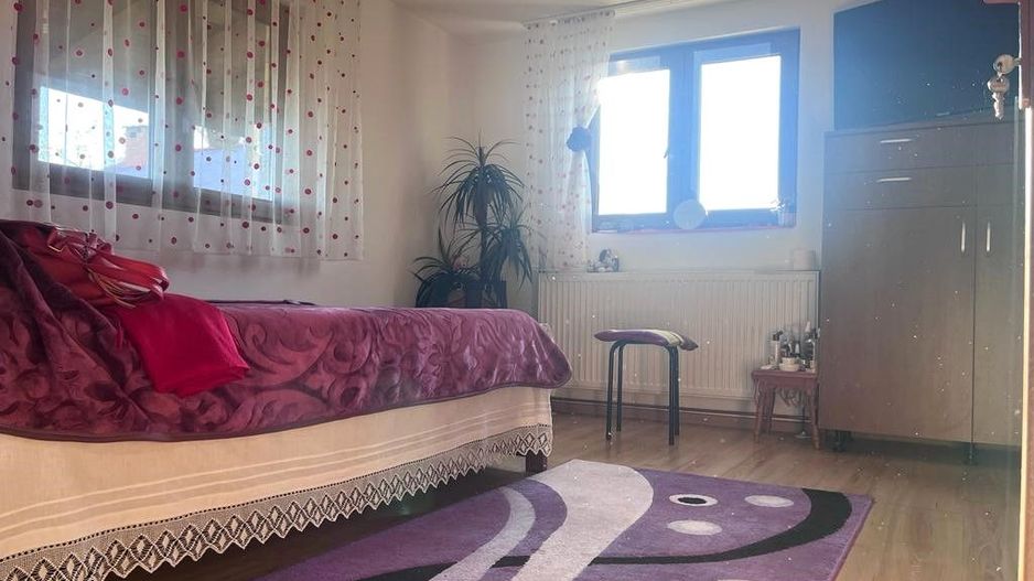 Aproape de oras! Vanzare casa cu 4 camere in Gura Ocnitei! - Poză 6