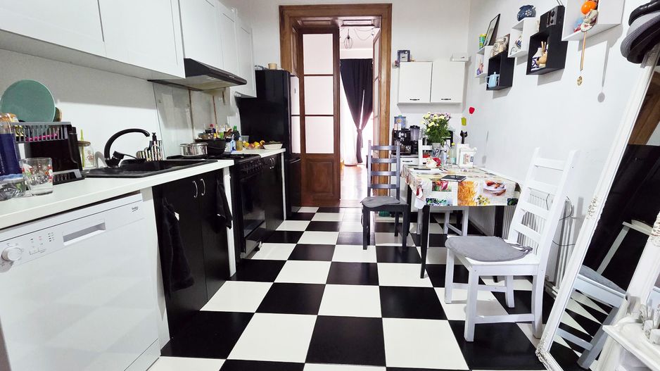 Apartament de vânzare cu tavane înalte, Arad, centru - Poză 8