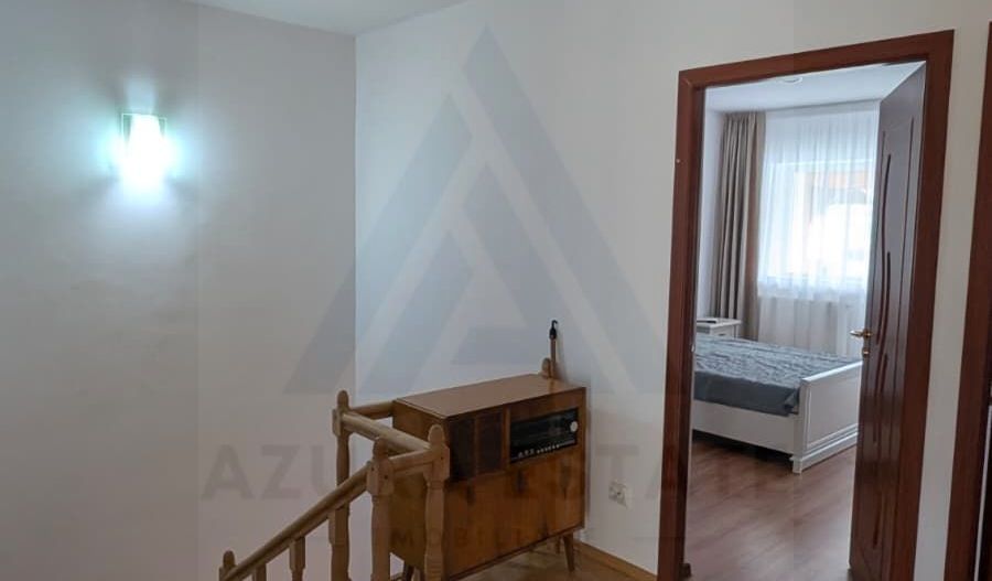 Casa 130 mp utili 4 camere 2 bai garaj curte individuala in Selimbar - Poză 12