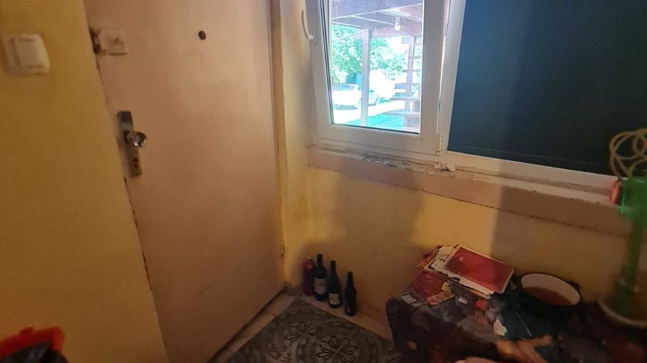 Apartament 2 camere,curte comuna/4 proprietari - Poză 20