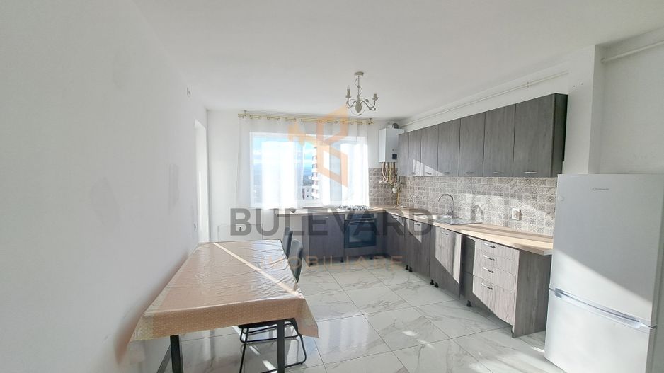 Apartament 3 camere, 2 bai, parcare, zona Metro! - Poză 4