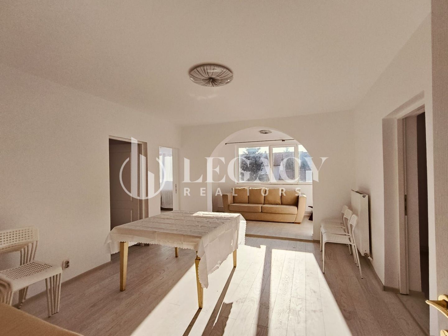 Vilă de închiriat, parter + etaj, str. Valea Rediului 36 - Poză 1