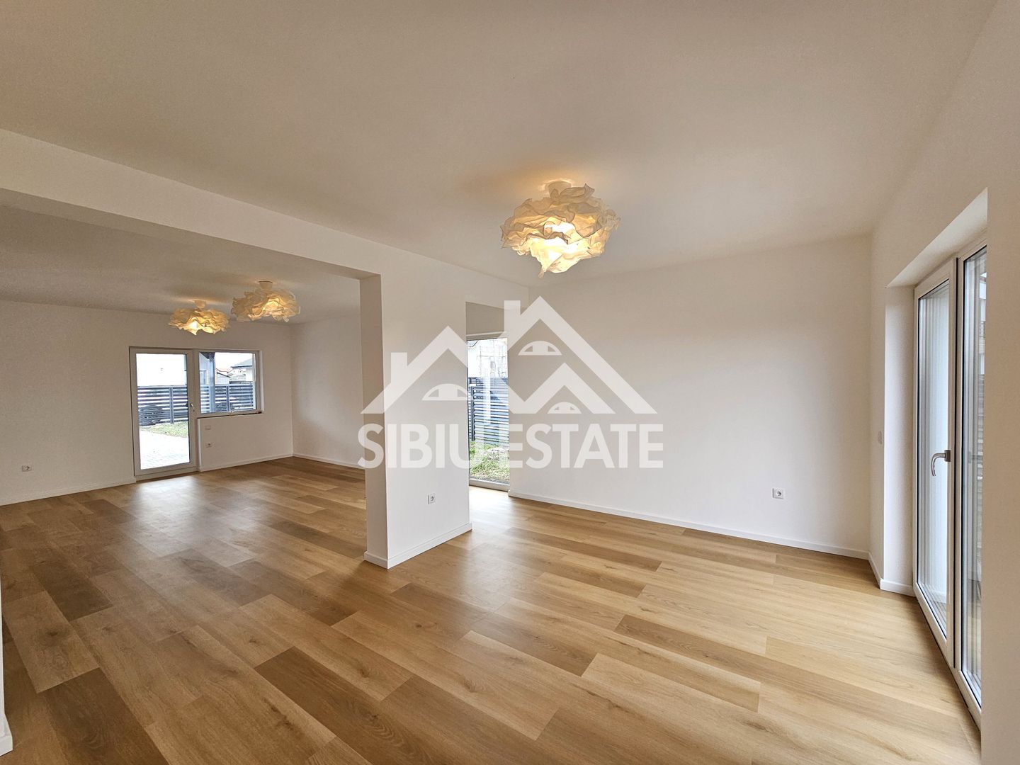 Casa LA CHEIE mutare rapida - Poză 7