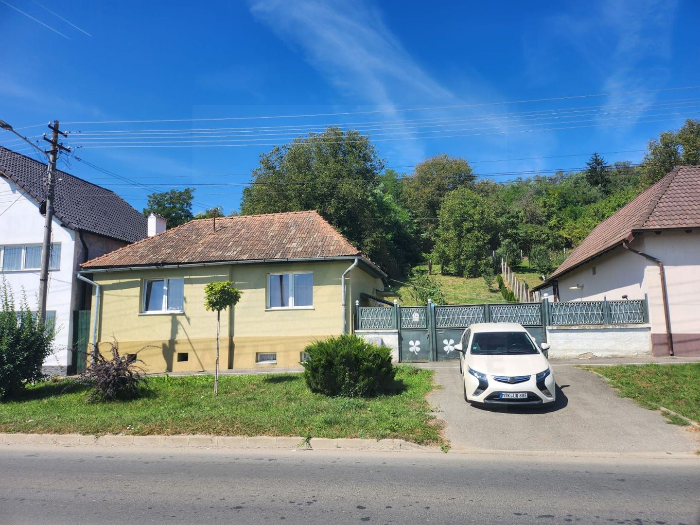 Casa individuala 3 camere renovata recent teren 803 mp in Agnita - Poză 12