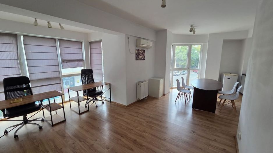 Vanzare Apartament 2 Camere intre Mall Vitan si Metrou Mihai Bravu - Poză 1