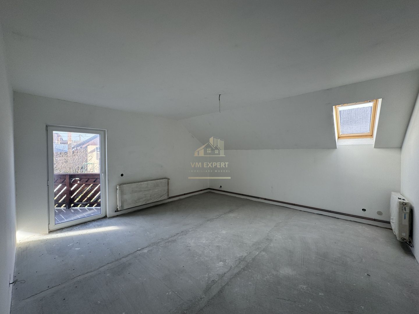 VILA 5 CAMERE,TEREN 560 MP, CAMPULUNG, ARGES - Poză 11