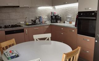 Duplex modern de vânzare, 3 camere, complet mobilat și utilat, cu 3 locuri de parcare – Valea Adâncă (Strada Cornești) - Poză 5