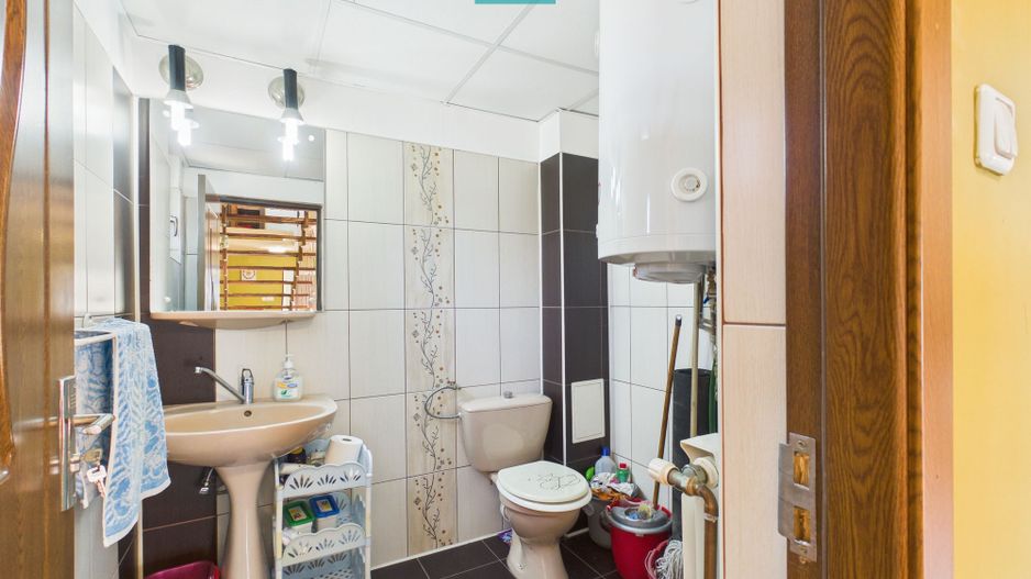 Cabană deosebită cu 4 camere în Căsoaia - Poză 12