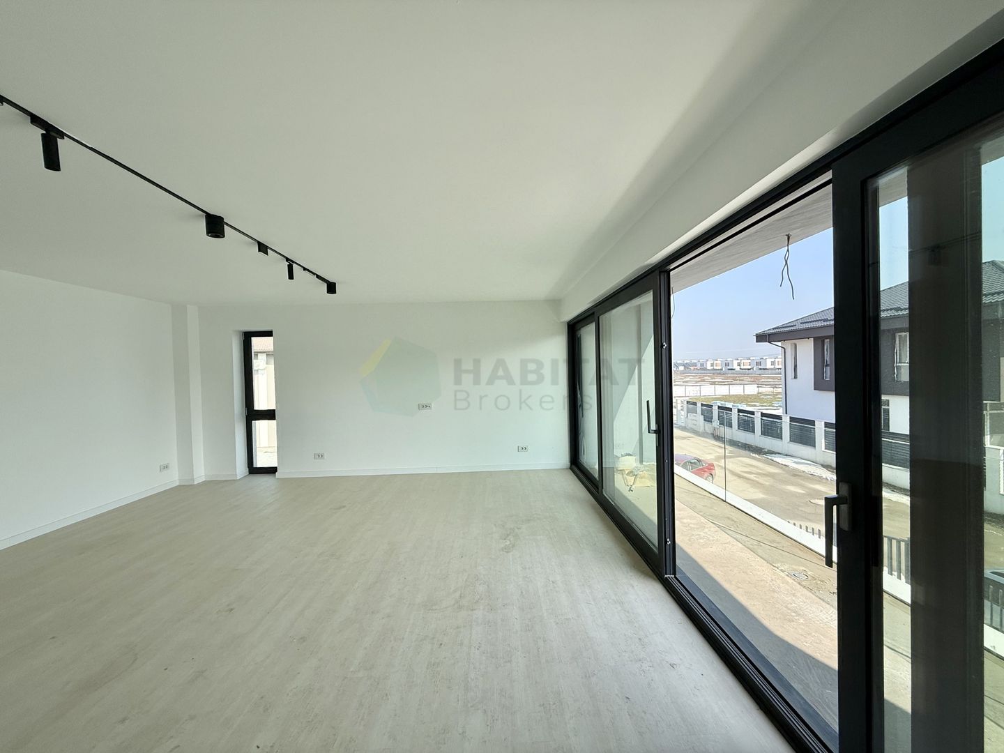 Vilă individuala 6 cam Pipera-Tunari - Poză 1