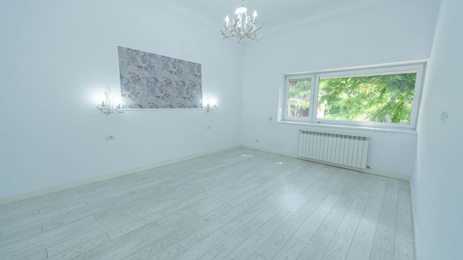 Apartament de vanzare 137 mp, zona centrala, curte proprie - Poză 7