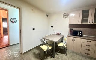 Casa centrala cu 3 camere, curte privata și gradina - Poză 9