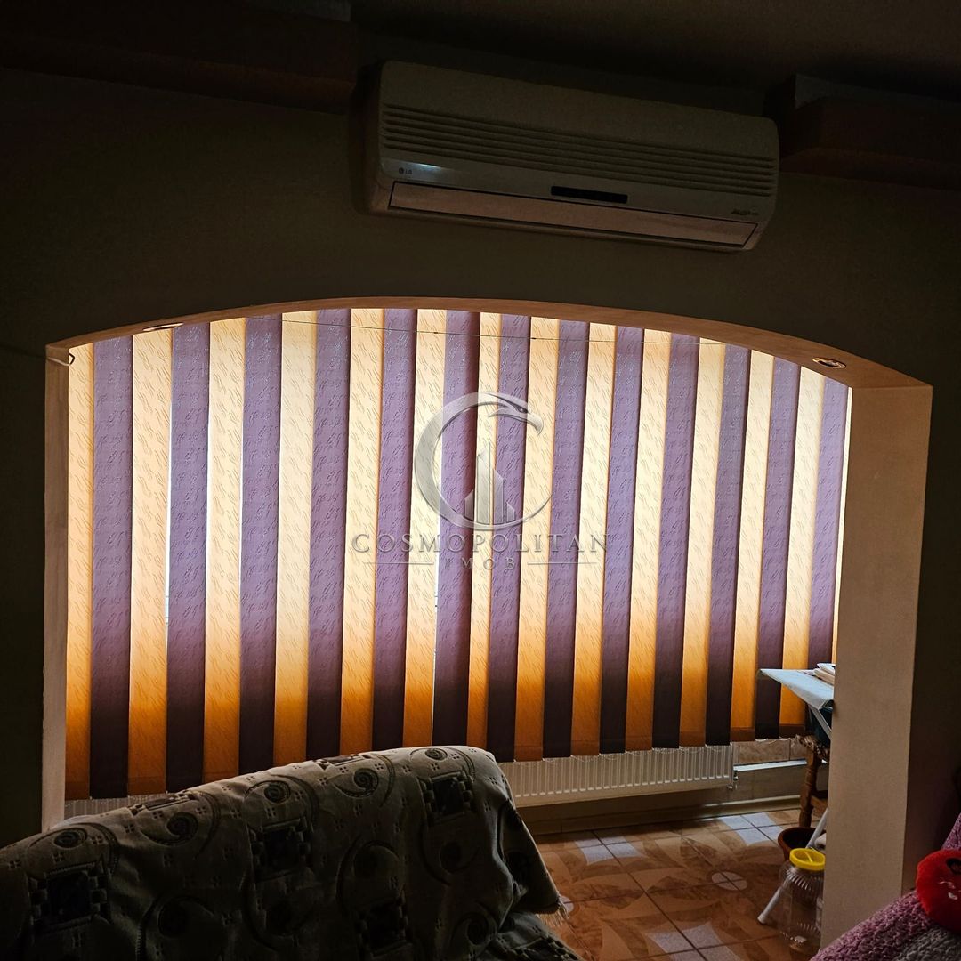 Apartament cu 3 camere ~ zona Brosteni / Colegiu ~ etaj 3 din 4 - Poză 2
