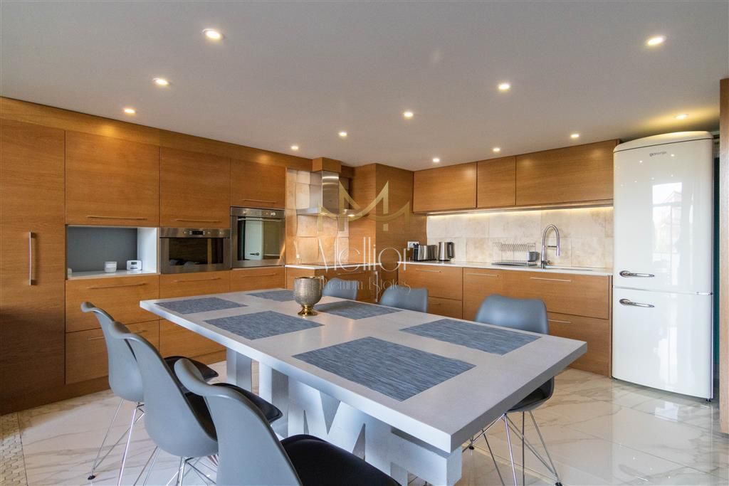 ?** Apartament superb pe doua niveluri Ultrafinisat Semicentral ** - Poză 5