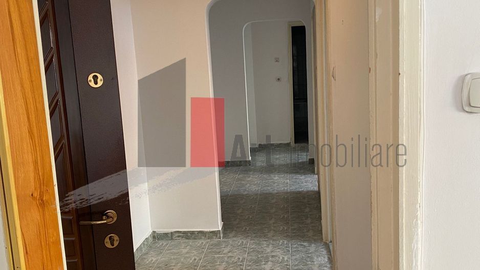 Apartament 3 camere Gorjului - Poză 2