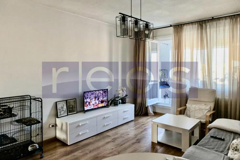 VANZARE APARTAMENT 3 CAMERE 70MP DECOMANDAT TITAN PARK IOR VEDERE DUBLA - Poză 4