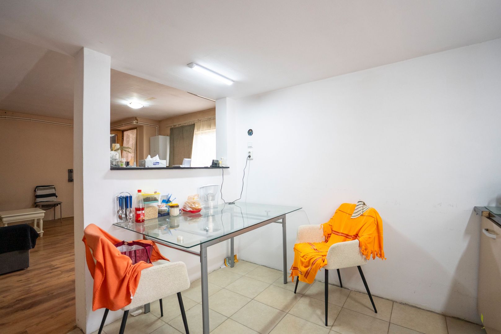 Casa 5 camere in Rogerius, la bulevard, cu acces auto - Poză 3