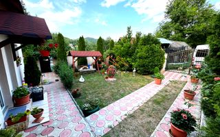 Casa 4 camere, anexe, recent renovata, foisor, teren 781mp, Izvoru, DB - Poză 12