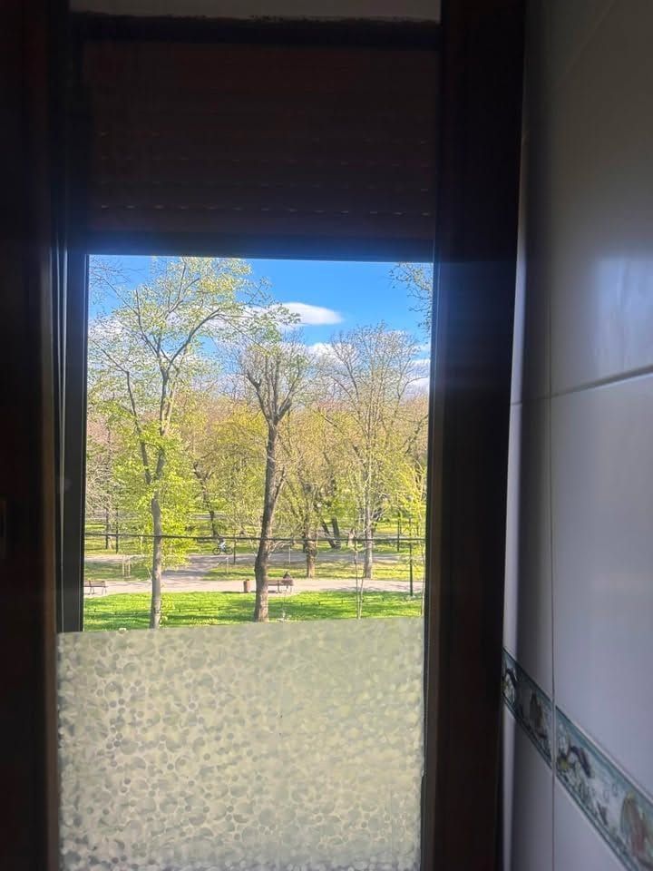 De inchiriat apartament cu 2 camere, etaj 2, Gradina Publica, 400 euro - Poză 2