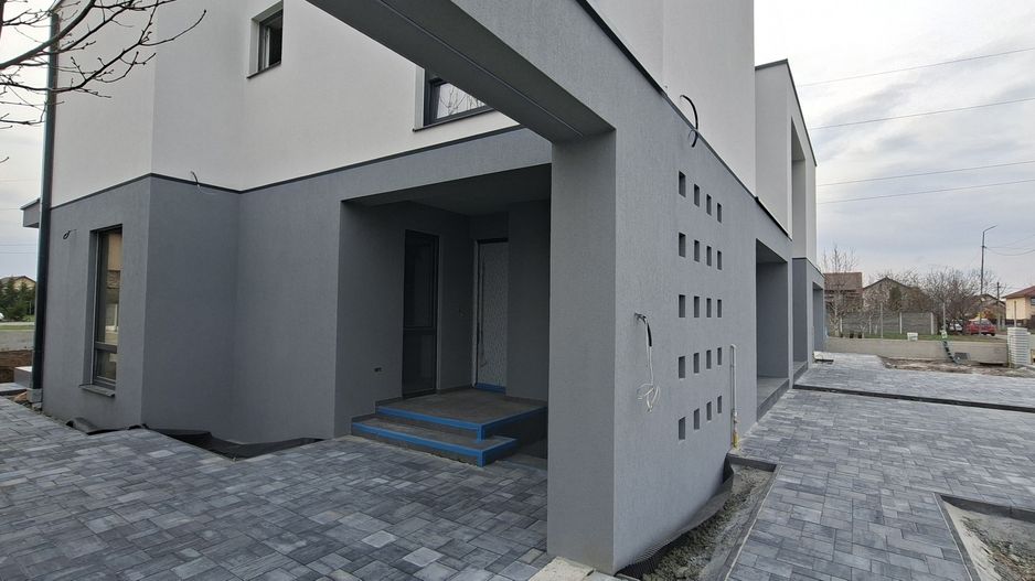 Duplex cu 5 camere si teren de 372mp - Poză 3