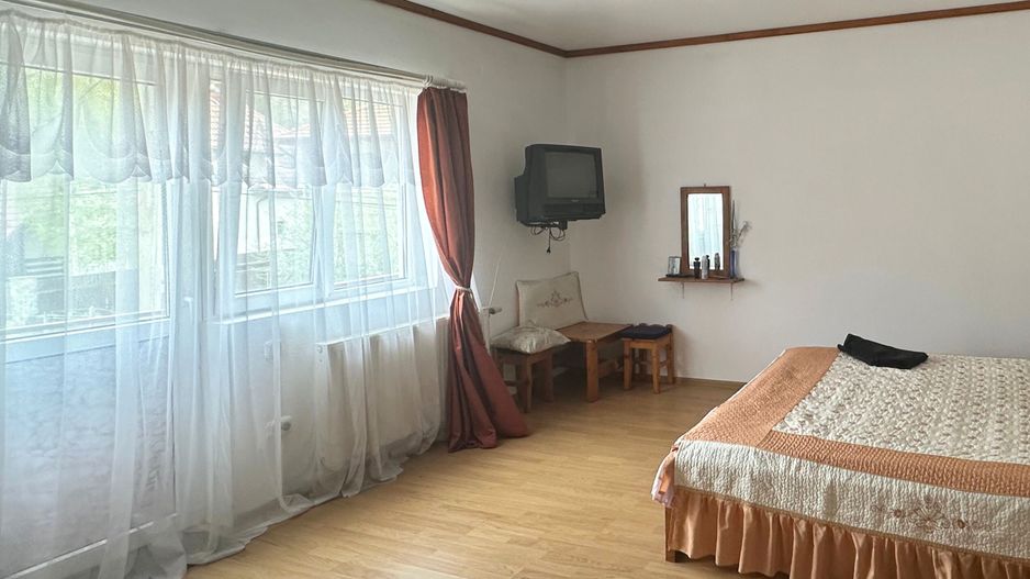 Vânzare casă Individuală 12 Camere la 5 minute de Castelul Bran - Poză 7