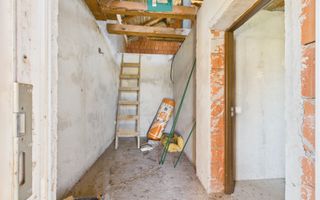 Casa la gri in Frumuseni - Poză 12