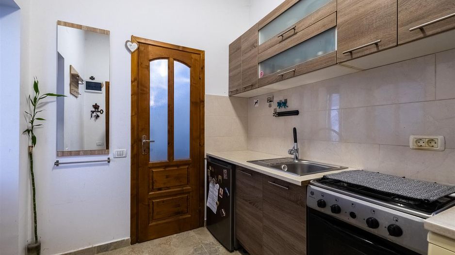Imobil doua camere in casa+spatiu comercial+teren 270 mp  cu CF separat - Poză 6