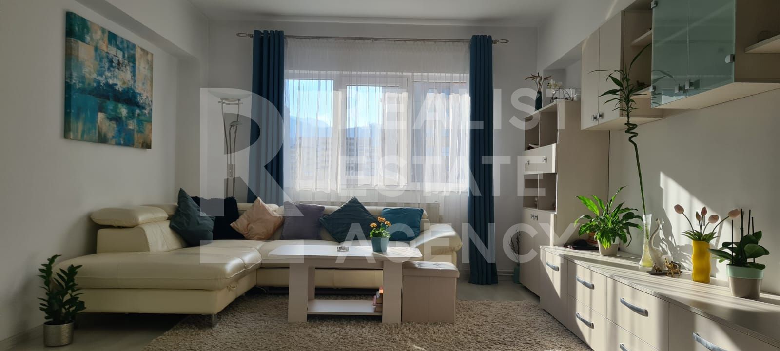 Apartament 4 camere de vânzare - Calea București, Brașov - Poză 1