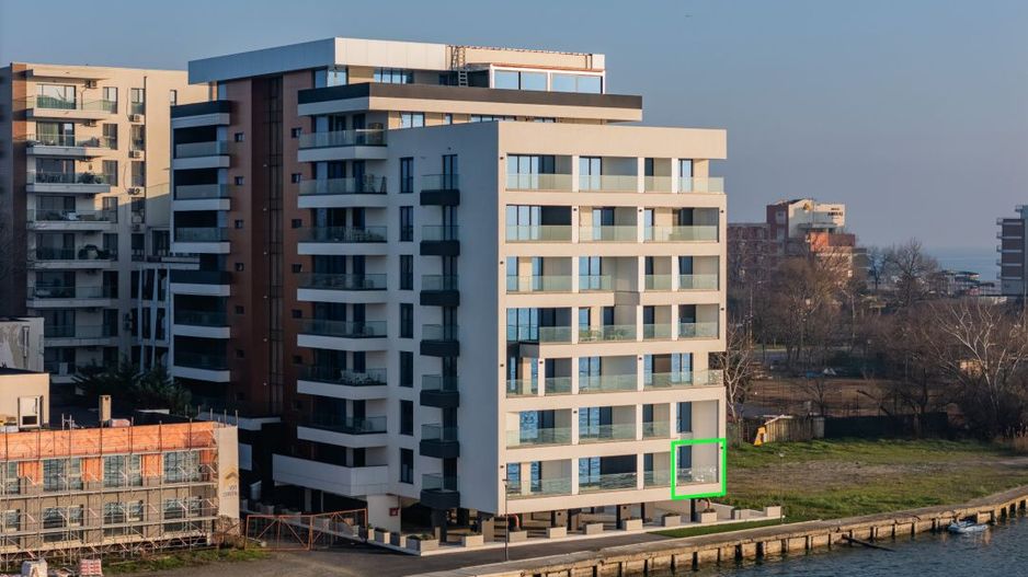 2 camere Mamaia | Private Lake- bloc 2025| Vedere frontală la lac, la 5 m de apa - Poză 20
