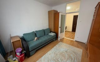 Garsoniera 21mp cartier Tractorul la etajul 2 cu baie si bucatarie - Poză 4