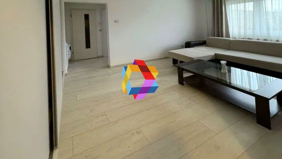Apartament cu trei camere, zona Astra 49 mp - Poză 1