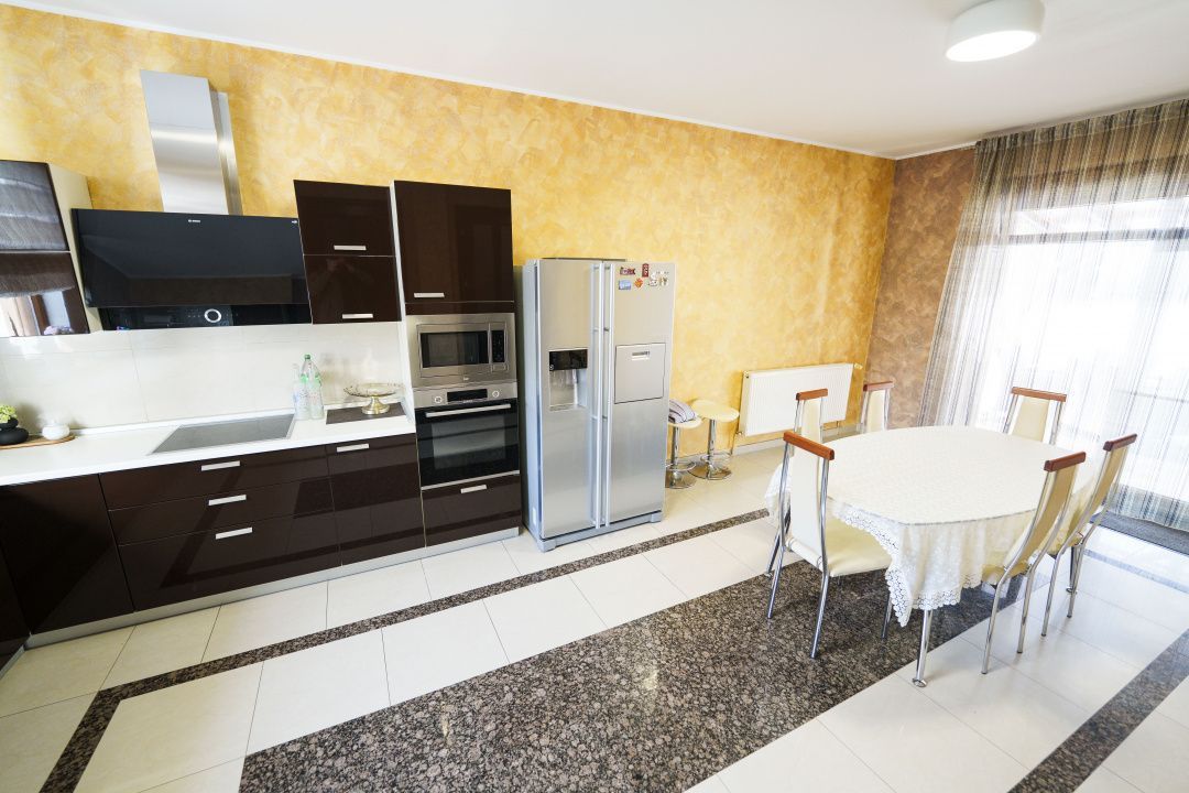 Vila moderna S+P+M, piscina acoperita, sauna, sala fitness-zona Ford/Cassia Park - Poză 23