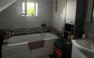 Casa individuala Sacele, 130 mp + 20 mp garaj + 300 mp curte - Poză 16