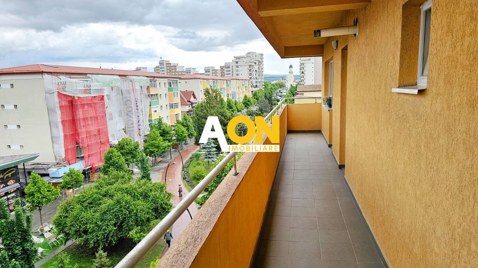Apartament 2 camere, 60 mp utili + balcon 15 mp, B-dul Transilvaniei - Poză 1
