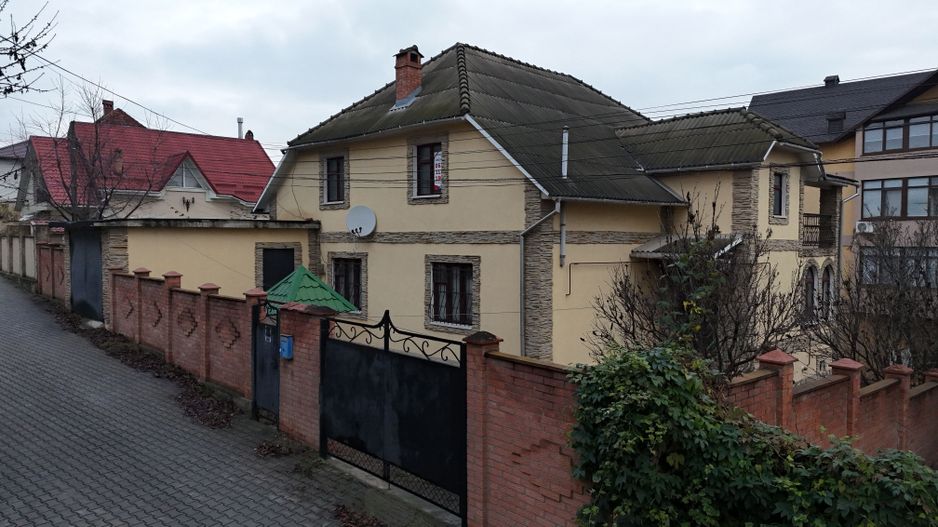 Casă  în 2 nivele - Durlești - Poză 1