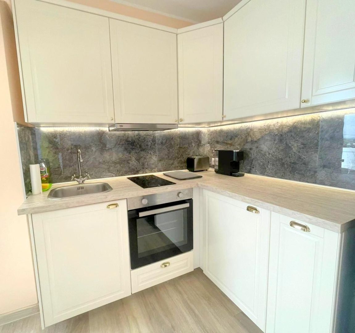 De inchiriat – Apartament cu o camera - Faleza Dunarii - Poză 11
