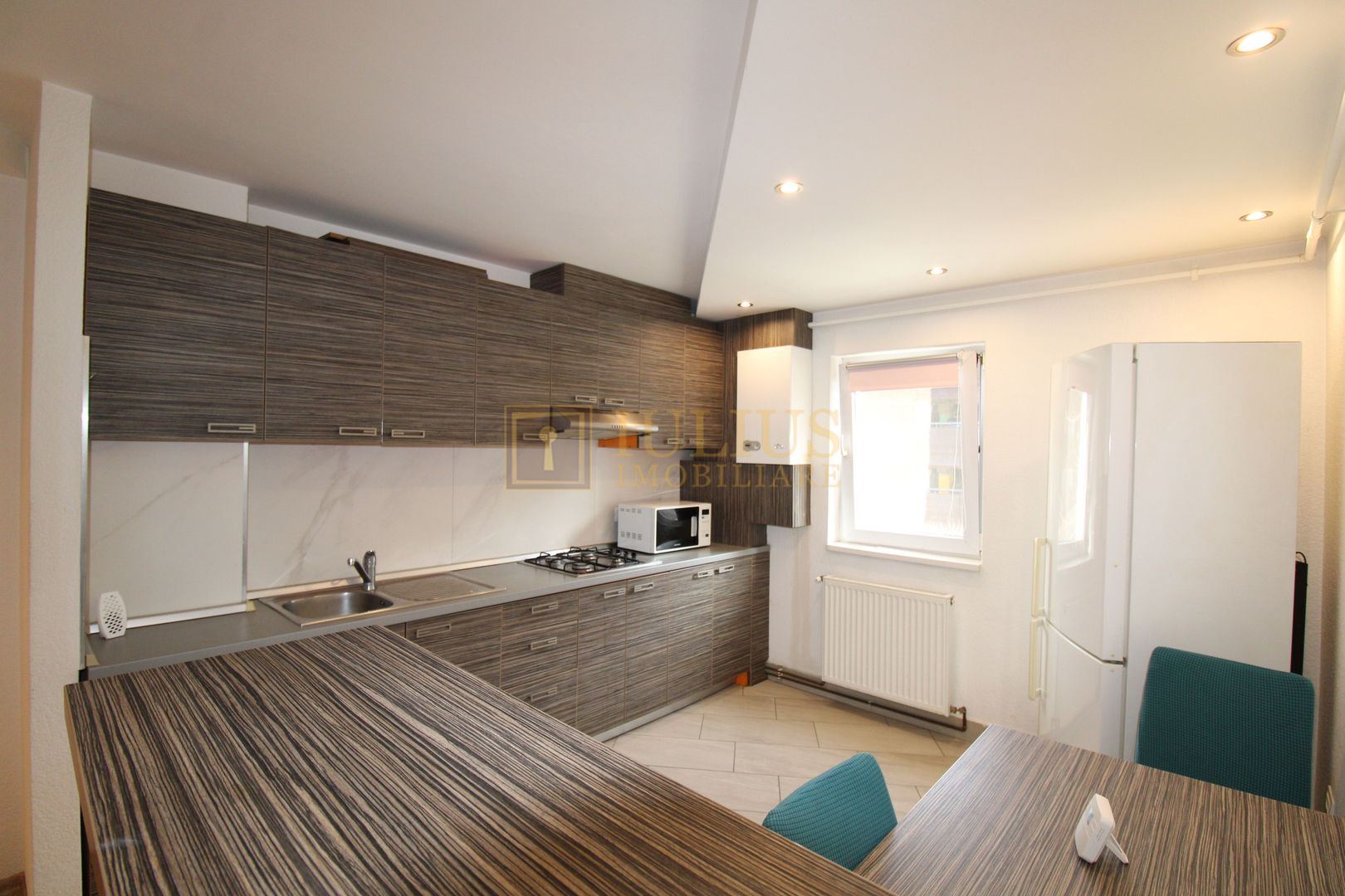 Peste drum de Iulius Mall/Town; centrala proprie, modern amenajat. - Poză 10