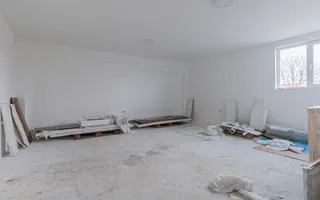 Hala industriala Codlea ,se poate impartii in doua - Poză 23