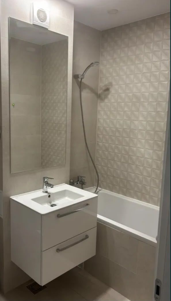 AP. 2 CAMERE- HILS PALLADY,CENTRALA PROPRIE, BLOC NOU, PARCARE, METROU - Poză 8