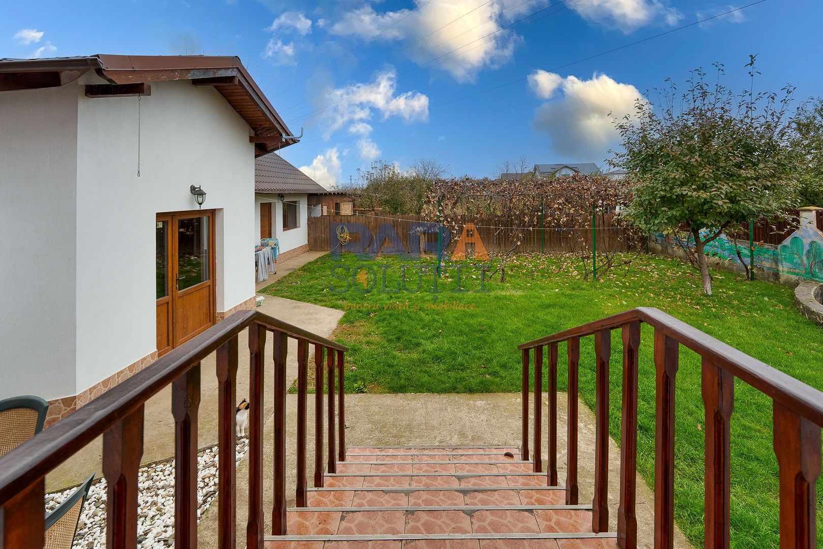 Vilă cu 6 dormitoare, 2 garaje, anexe multiple - 2076 mp teren - Poză 19