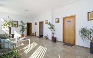 FALEZA NORD cladire multifunctionala 4600 mp cu acces din Bdul Mamaia! - Poză 19