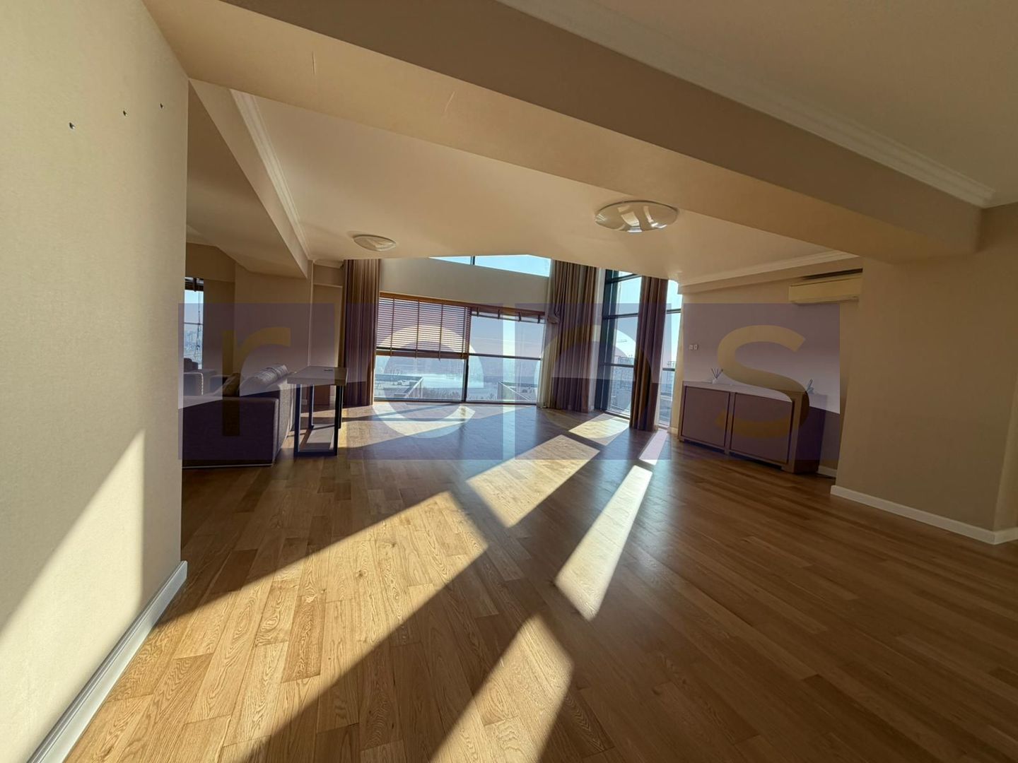 Vanzare penthouse cu view spectaculos in Complex Upground - Poză 27