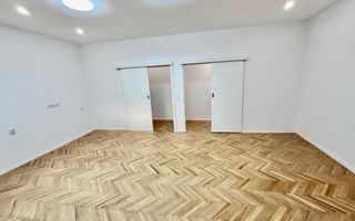 Apartament Ultracentral cu 2 camere complet renovat - de vânzare - Poză 2