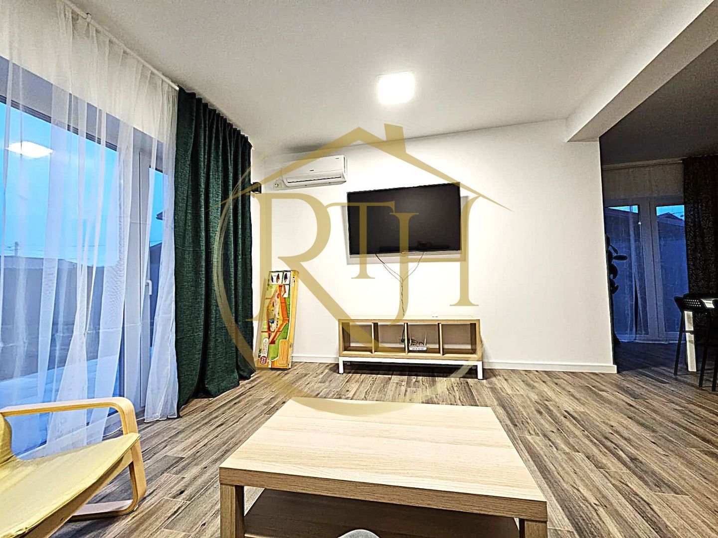 Duplex modern cu 4 camere de închiriat în Moșnița Veche in cartier Serena - Poză 16