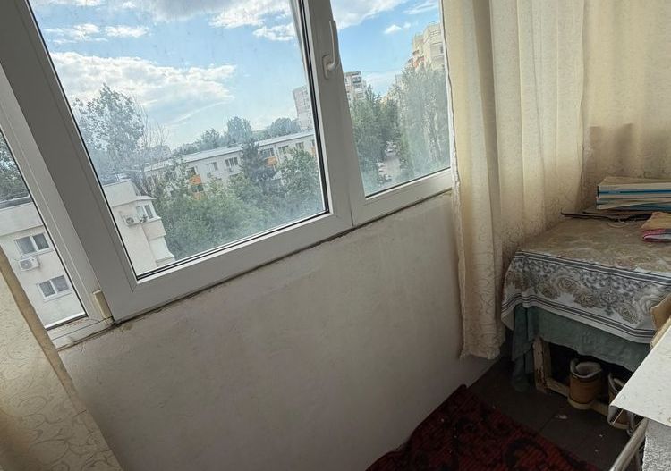 Apartament 2 camere, Titan-1 Decembrie 1918, bloc 1987 - Poză 3
