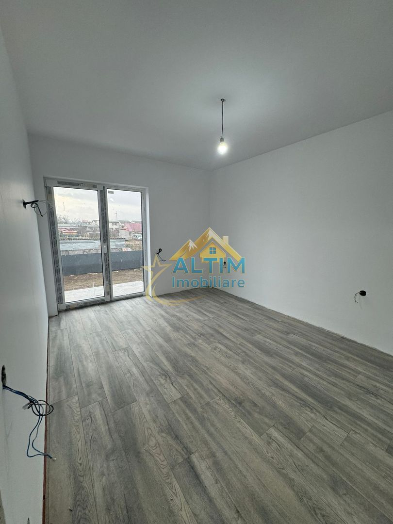 De vânzare - Casă cu 4 camere în cartier Izvor - Poză 7