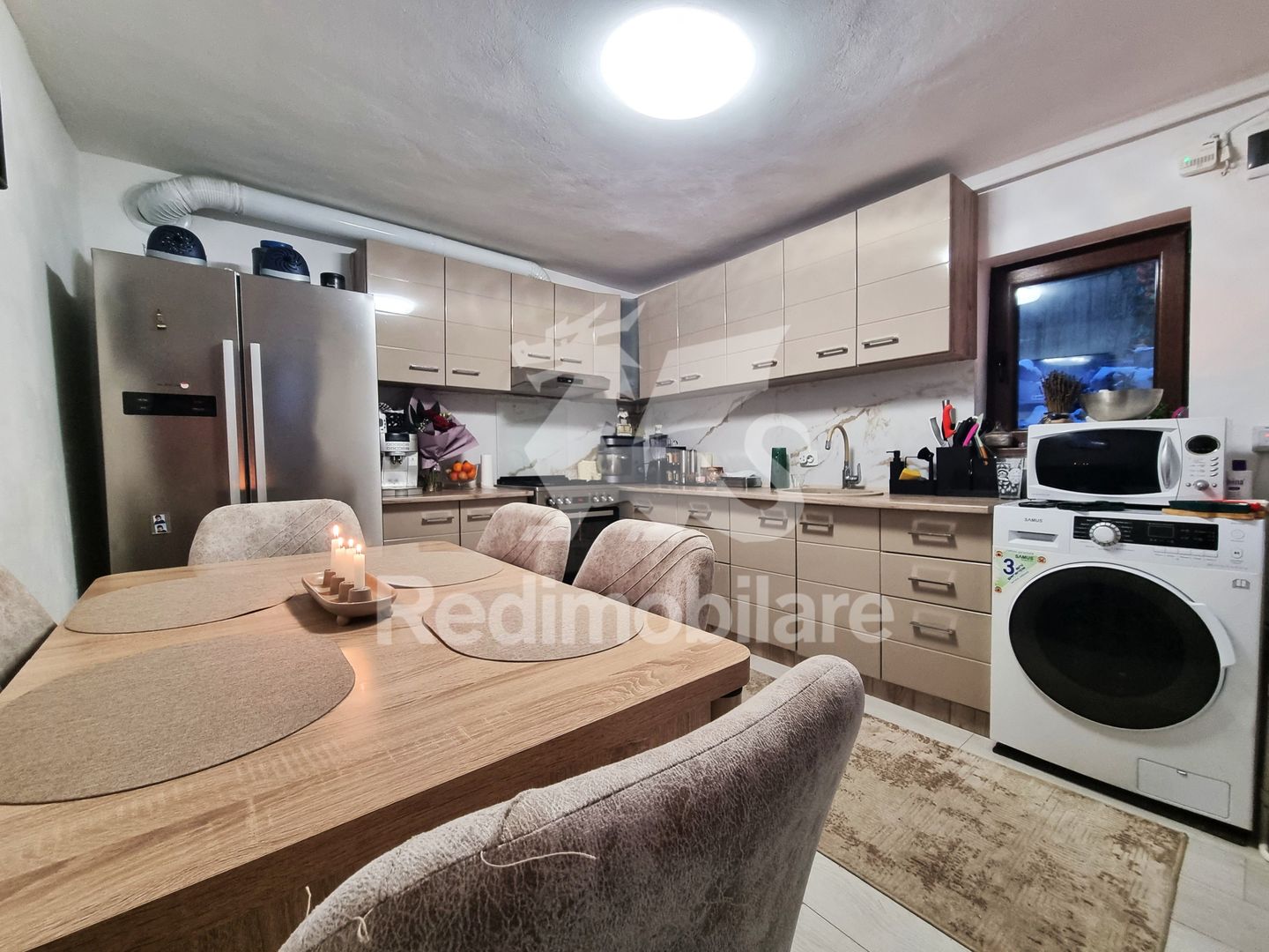 Casă funcțională, curte proprie, finisaje moderne - Poză 2