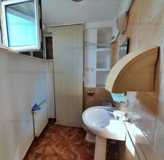 COMISION 0% - Spațiu de birouri la Bulevard principal, Pitesti - Poză 13