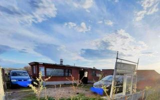 Vand casa mobila pe roti pe suprafata de teren de 200 mp - Poză 1