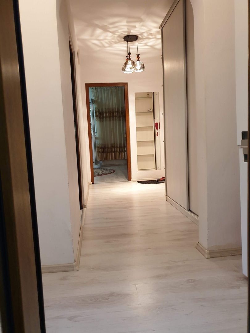 Apartament 2 camere in zona Pantelimon - Mega Mall cu centrala proprie - Poză 2